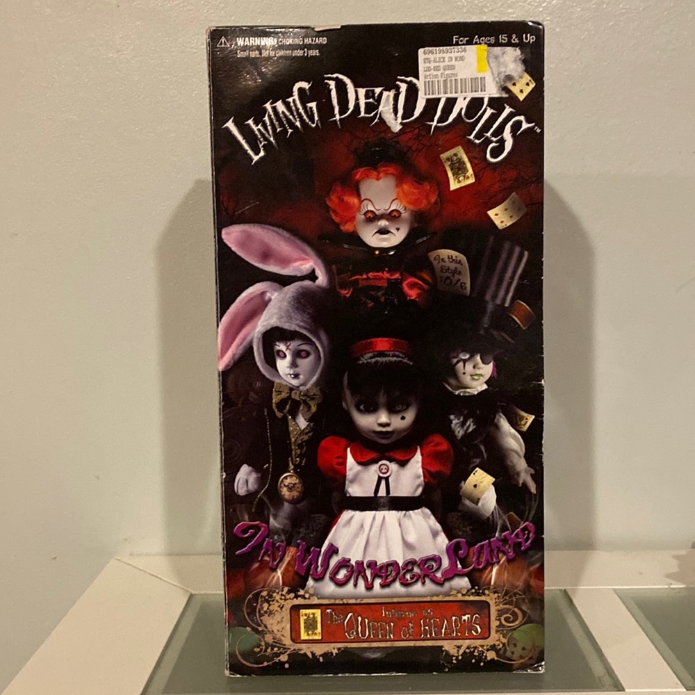 LIVING DEAD DOLLS  INFERNO THE RED QUEEN OF HEARTS INFERNO -RARE